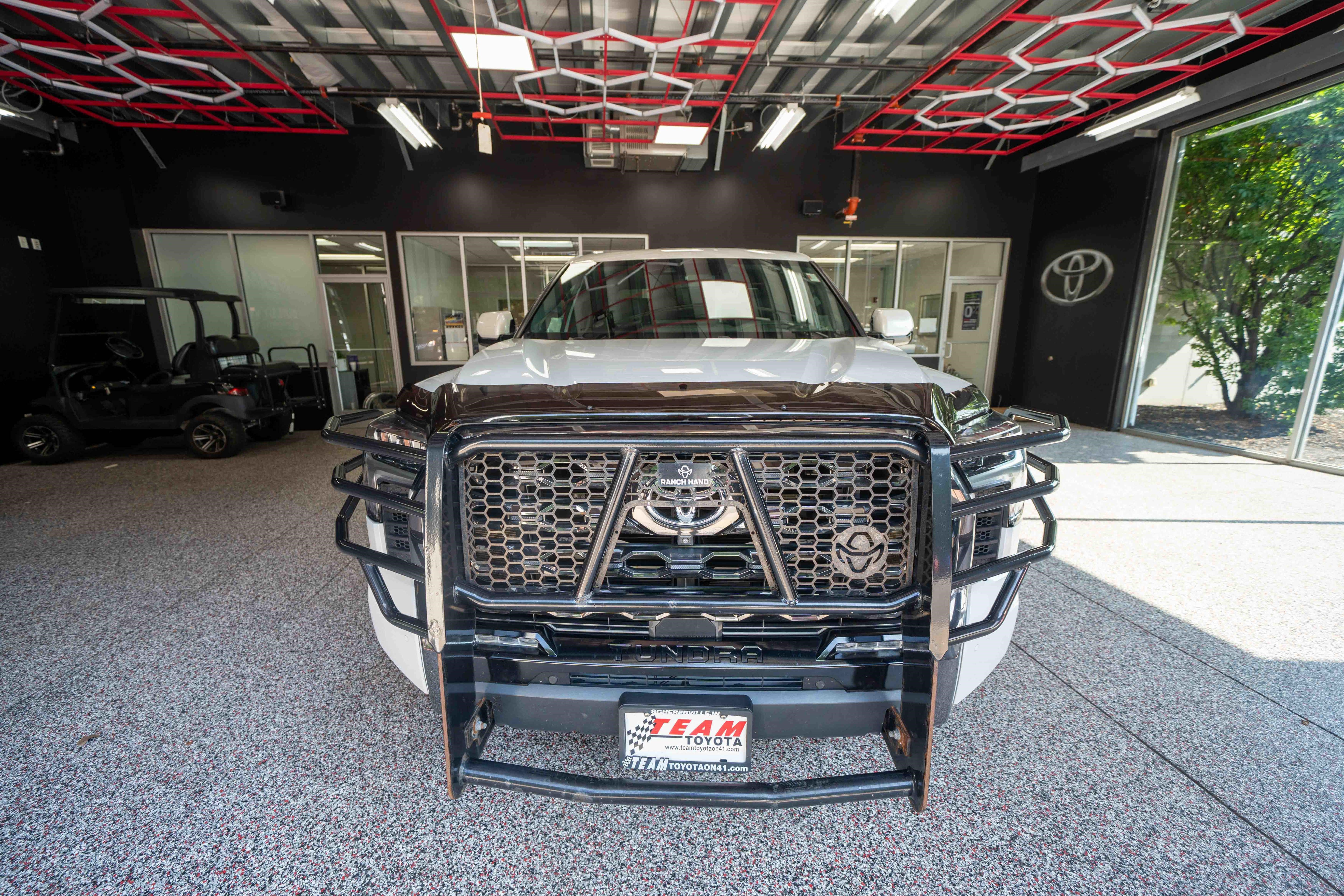 Used 2022 Toyota Tundra Platinum w/ Advanced Package AWD/4WD image 6