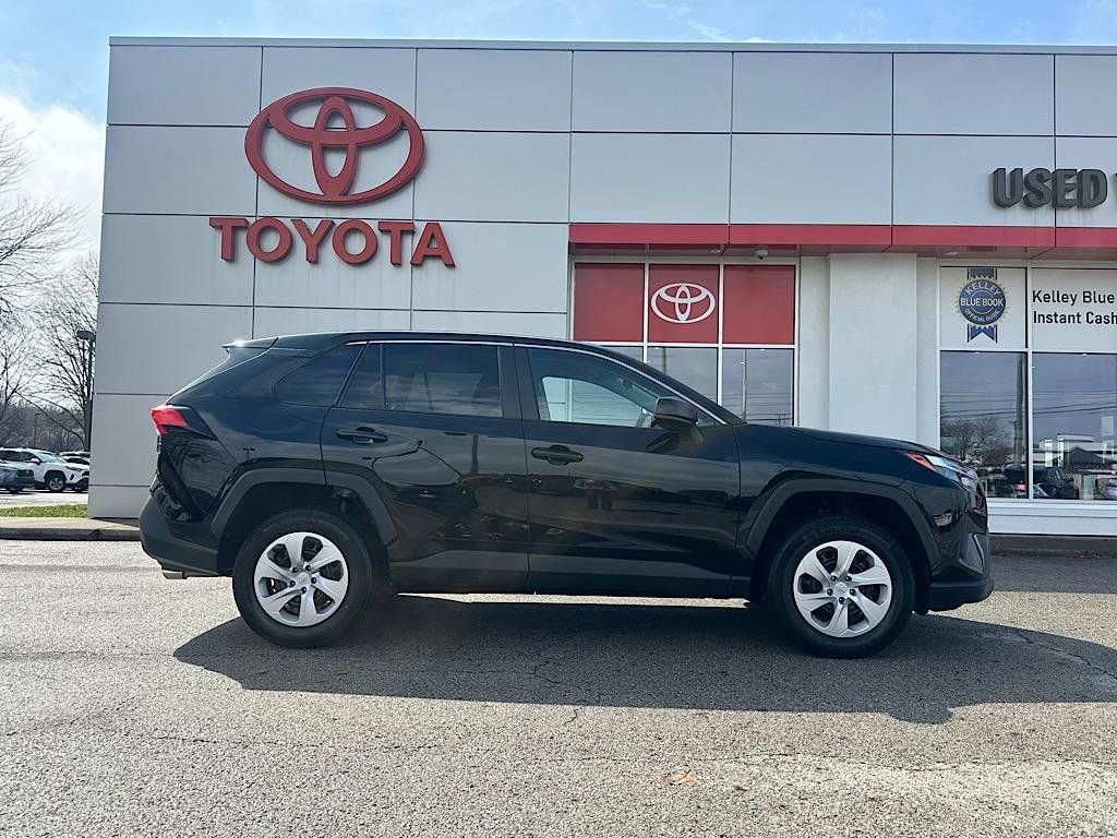Certified 2025 Toyota RAV4 LE image 6