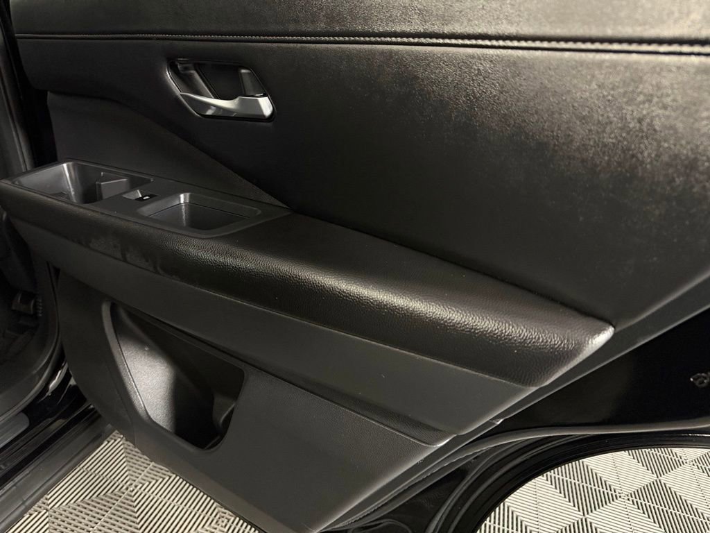 Used 2025 Nissan Pathfinder SL image 30