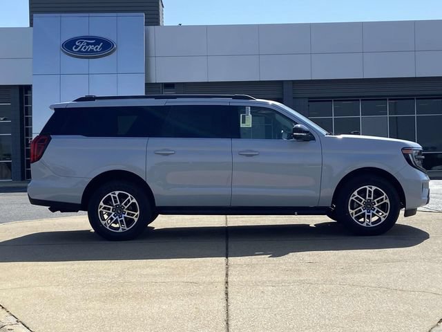 New 2026 Ford Expedition Max Active RWD image 2