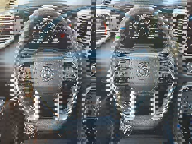 Used 2024 Toyota Sequoia Platinum image 24