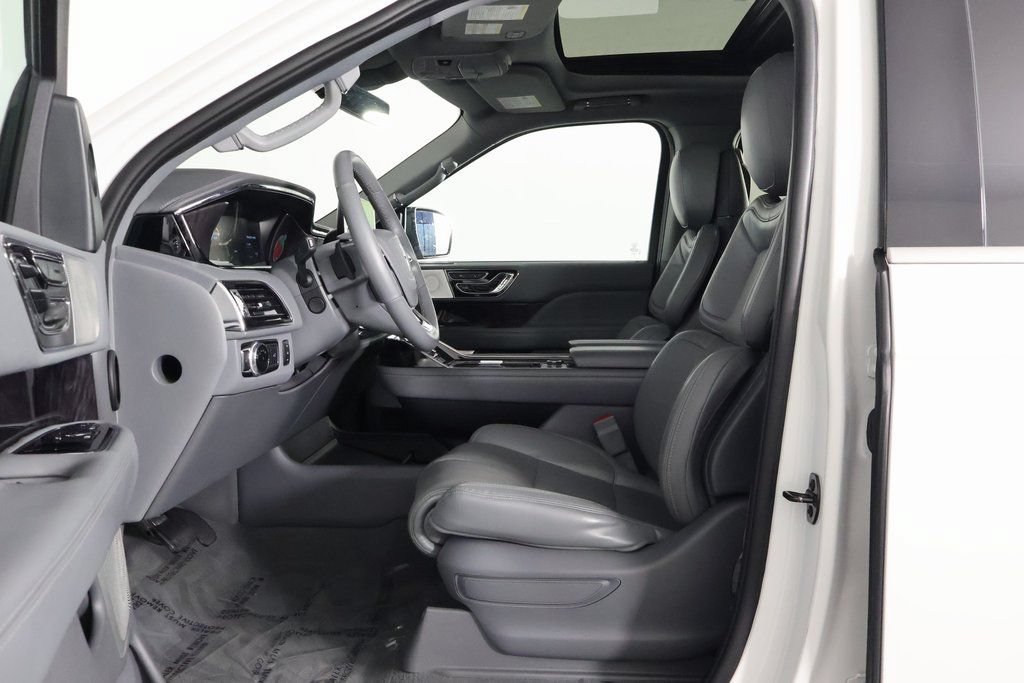 Used 2020 Lincoln Navigator Reserve w/ Luxury Package AWD/4WD image 10