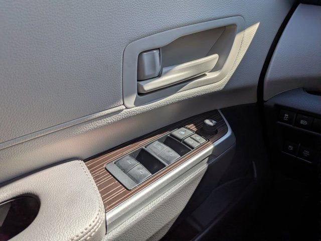 Certified 2024 Toyota Sienna LE image 28