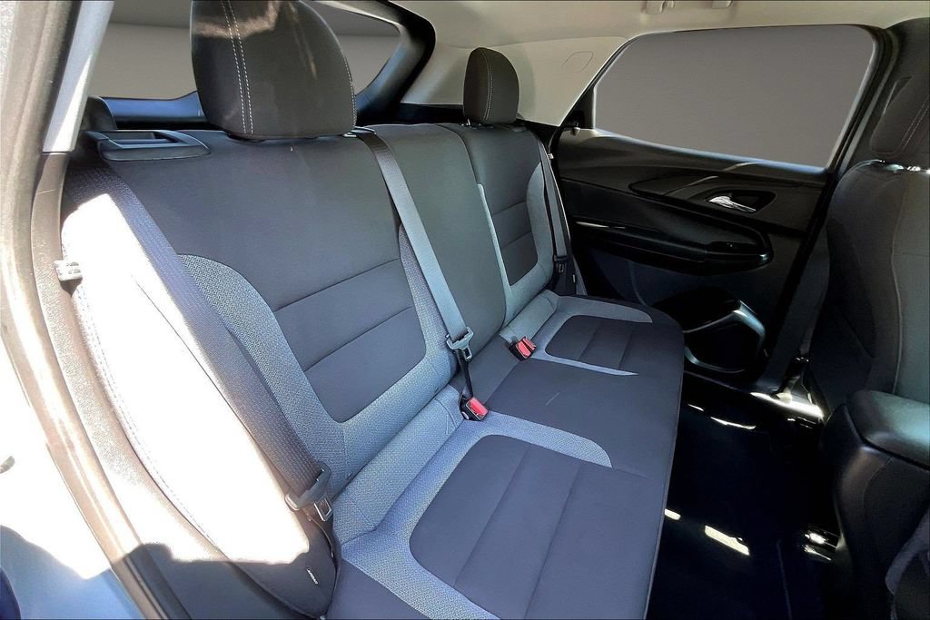 Used 2025 Chevrolet TrailBlazer LT FWD image 28