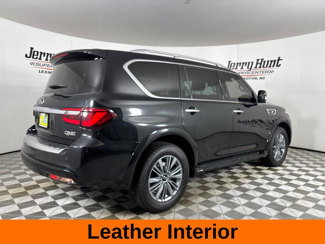 Used 2024 INFINITI QX80 Luxe w/ Cargo Package AWD/4WD image 6
