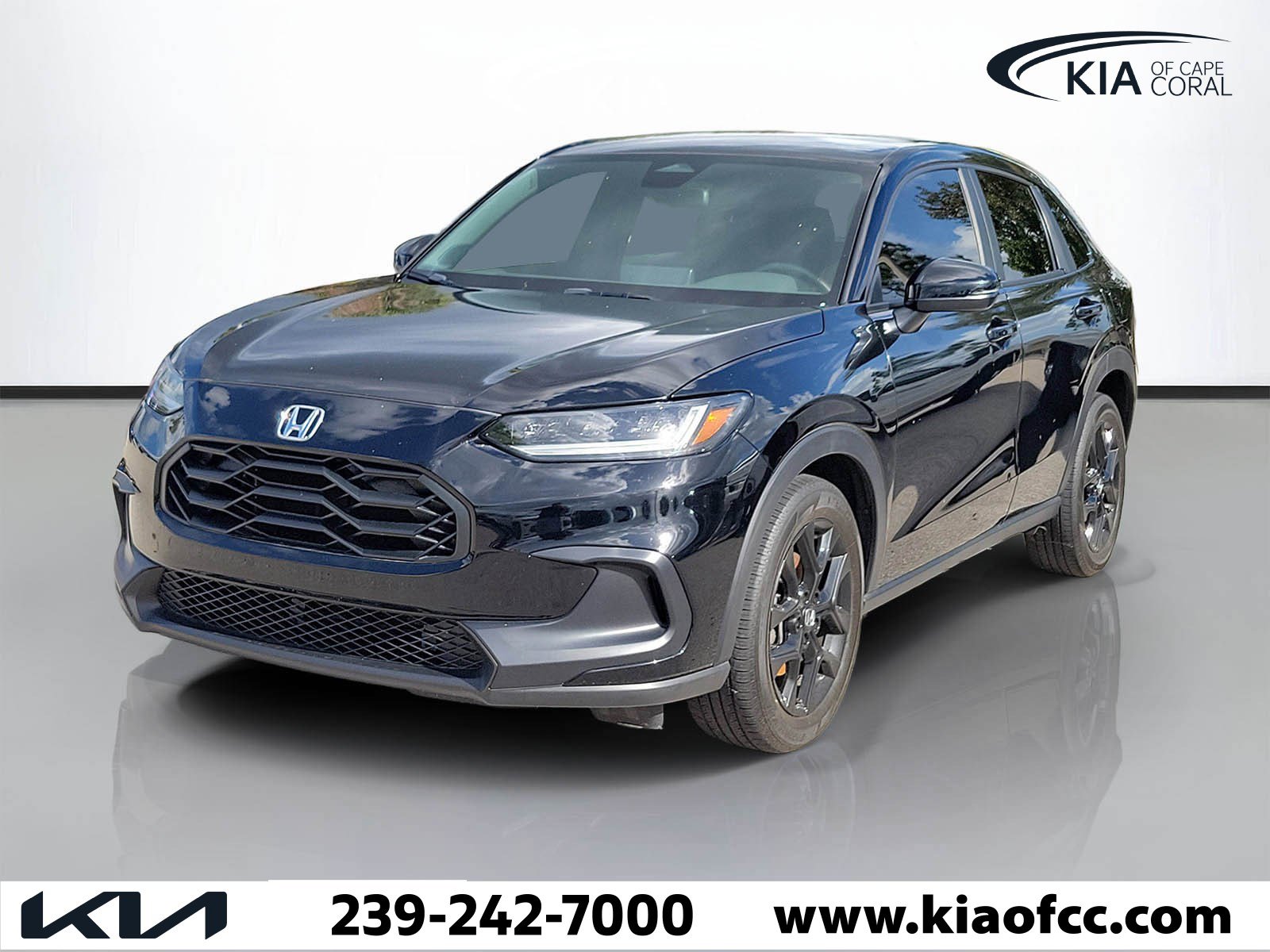 Used 2024 Honda HR-V Sport image 3