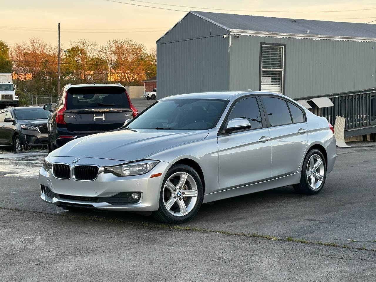 Used 2014 BMW 320i Sedan RWD image 1