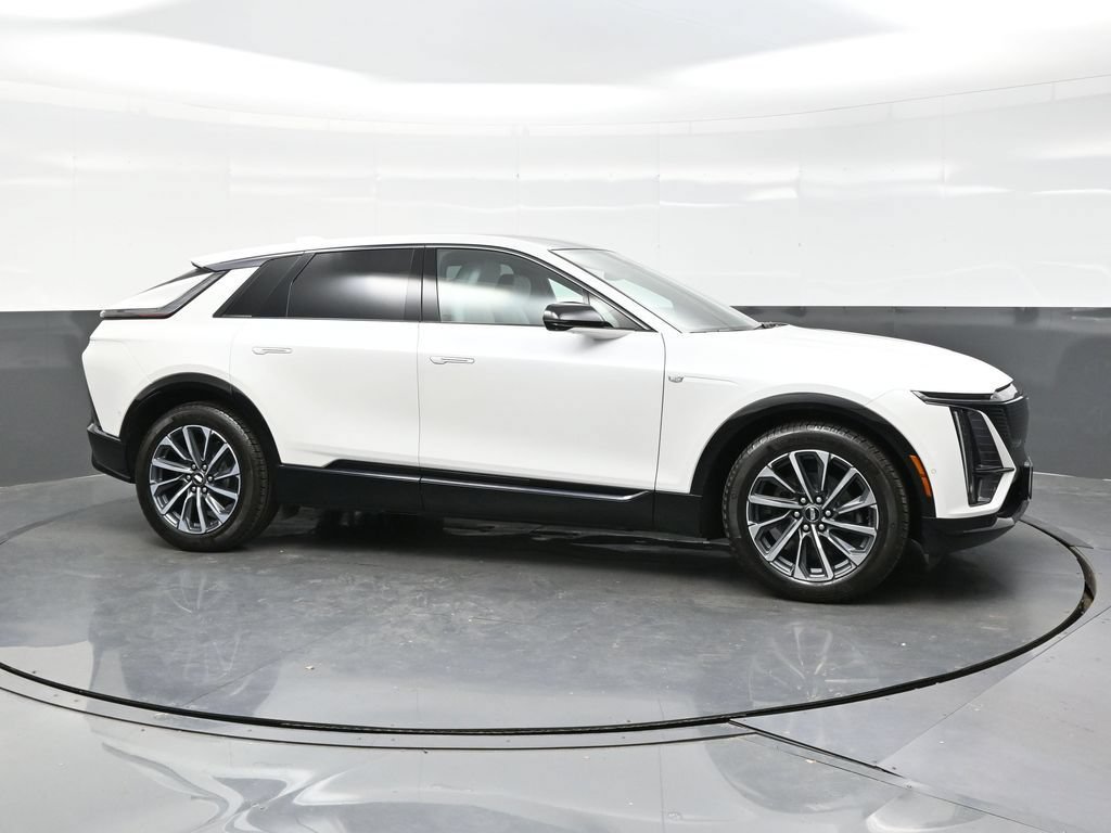 Certified 2024 Cadillac Lyriq Sport AWD/4WD image 8