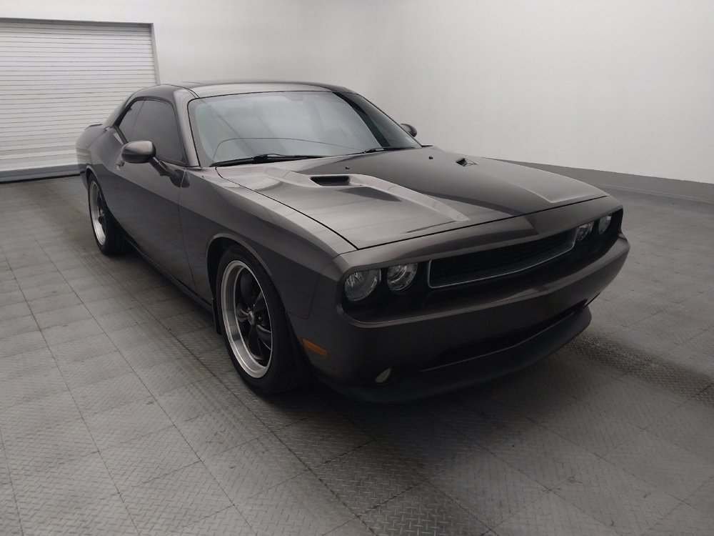 Used 2014 Dodge Challenger SXT w/ Sport Appearance Package RWD image 13