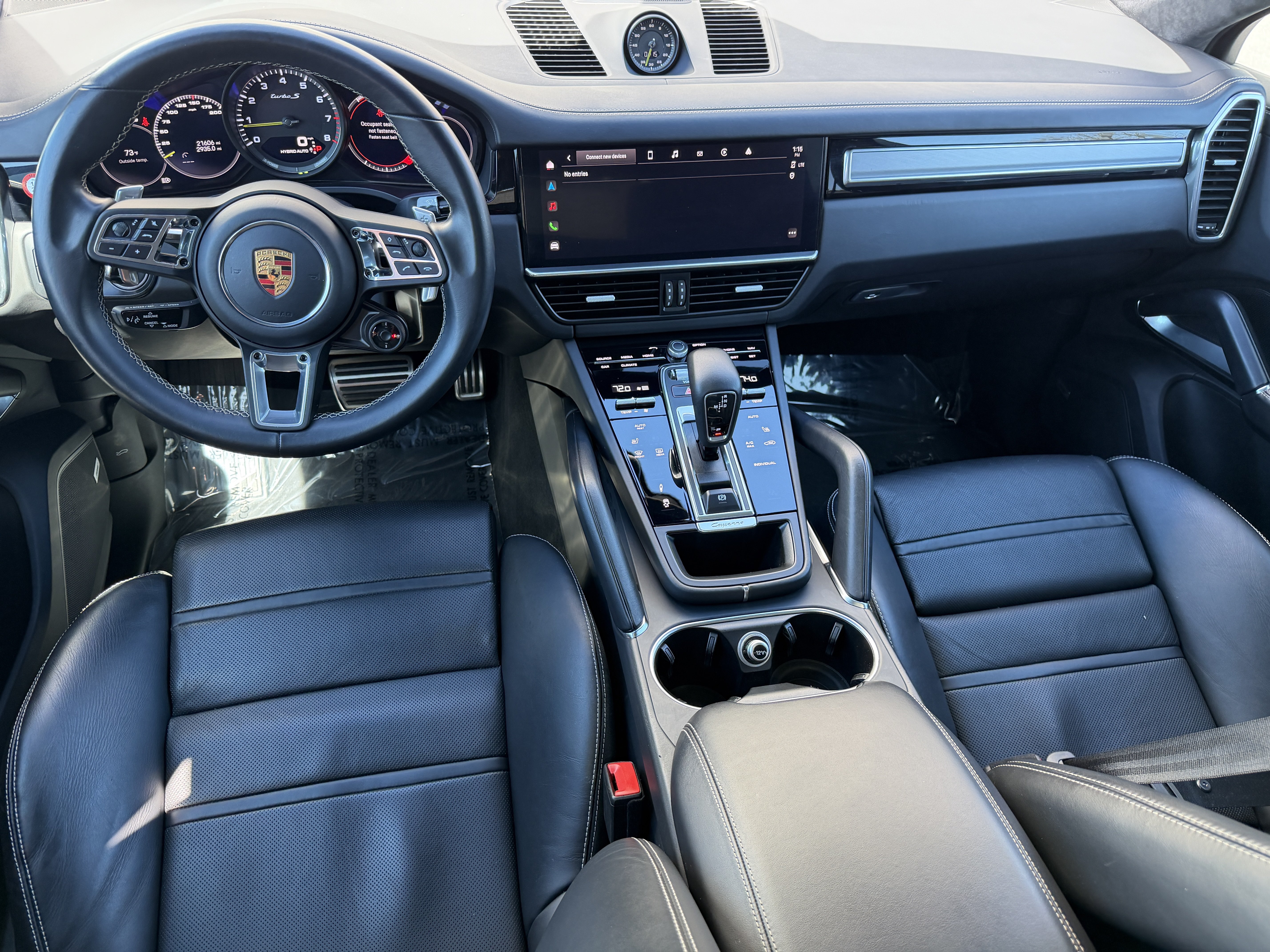 Certified 2022 Porsche Cayenne Turbo S AWD/4WD image 18