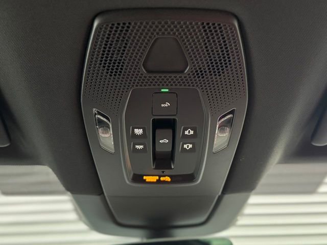 New 2025 Porsche Macan 4S Electric image 31