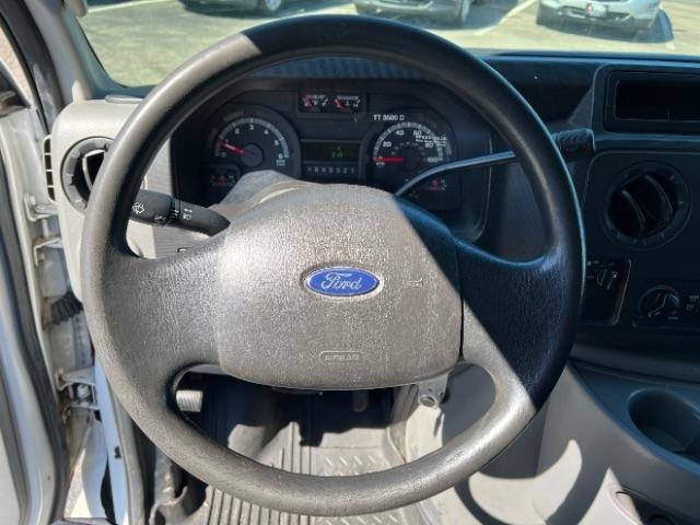 Used 2011 Ford E-450 and Econoline 450 Super Duty RWD image 11