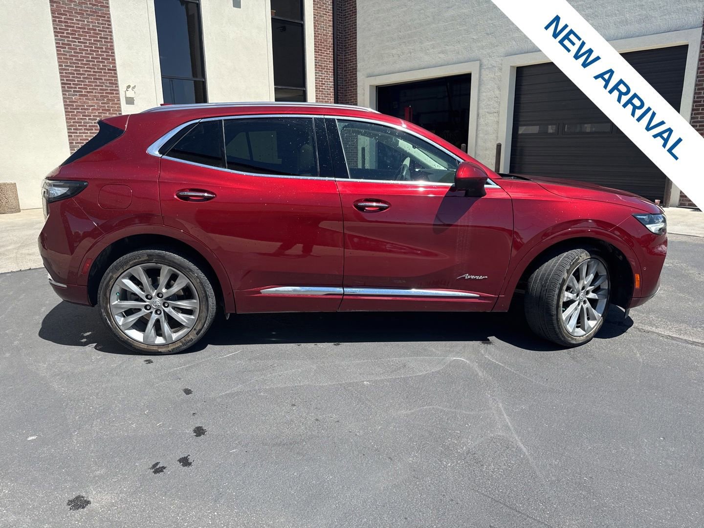 Used 2022 Buick Envision Avenir w/ Technology Package II FWD image 8