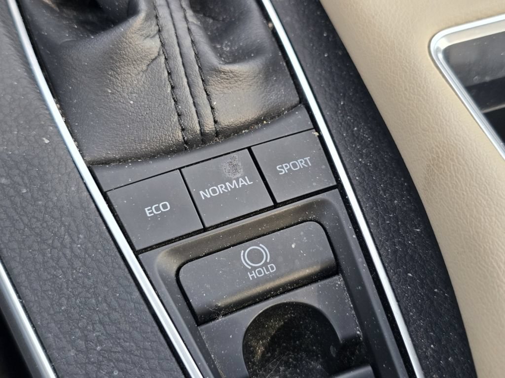 Certified 2019 Toyota Avalon XLE w/ Moonroof Package FWD image 7