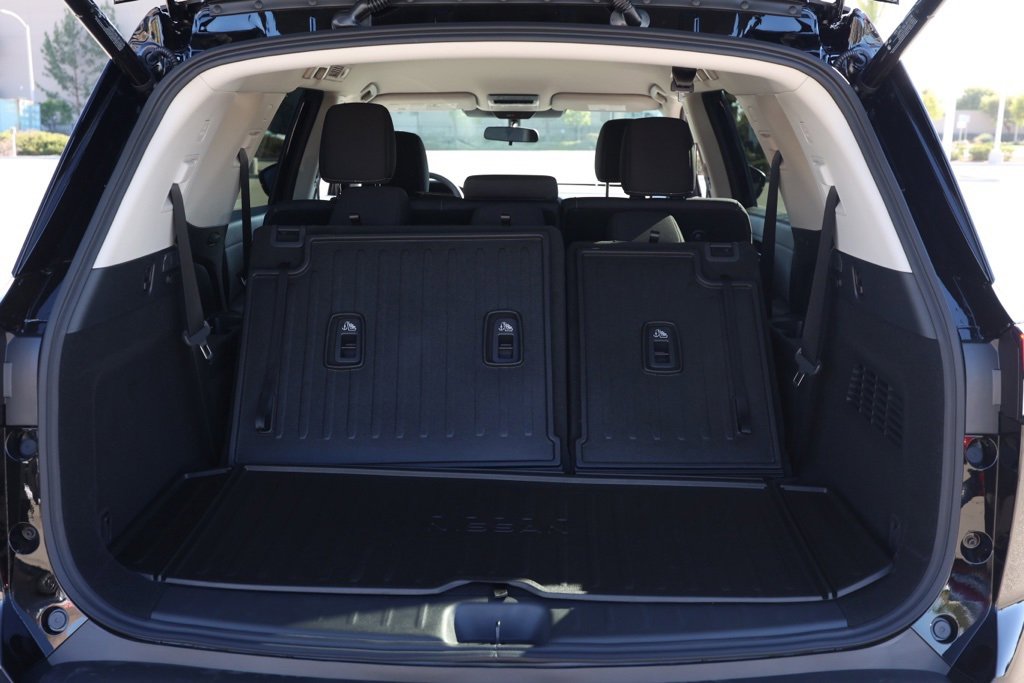New 2025 Nissan Pathfinder SV w/ Cargo Package image 16