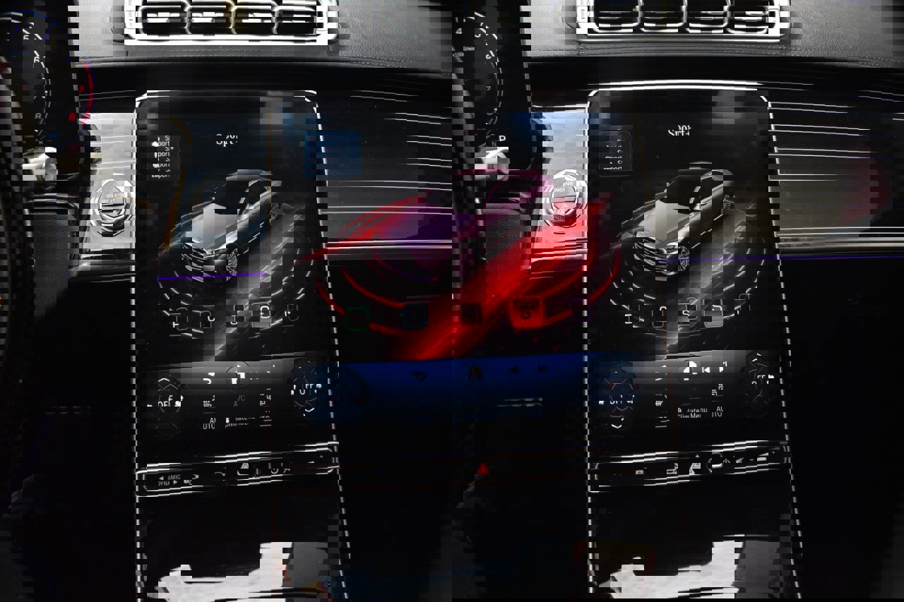 Used 2021 Mercedes-Benz S 580 4MATIC w/ AMG Line image 31