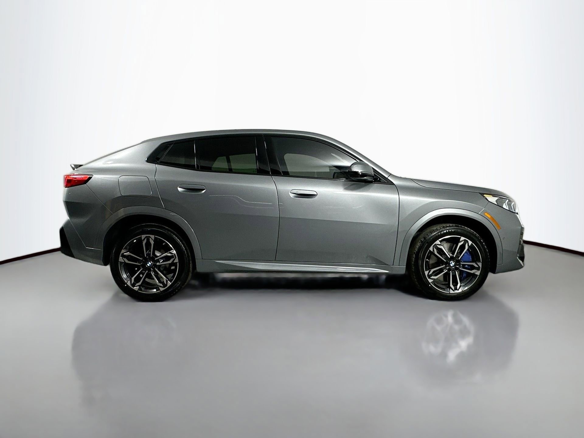 New 2026 BMW X2 xDrive28i w/ Technology Package image 4