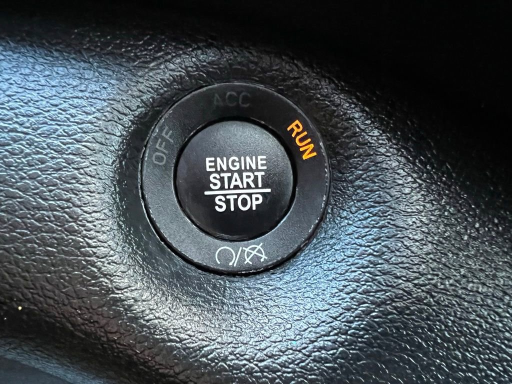 Used 2022 Jeep Cherokee Limited image 36