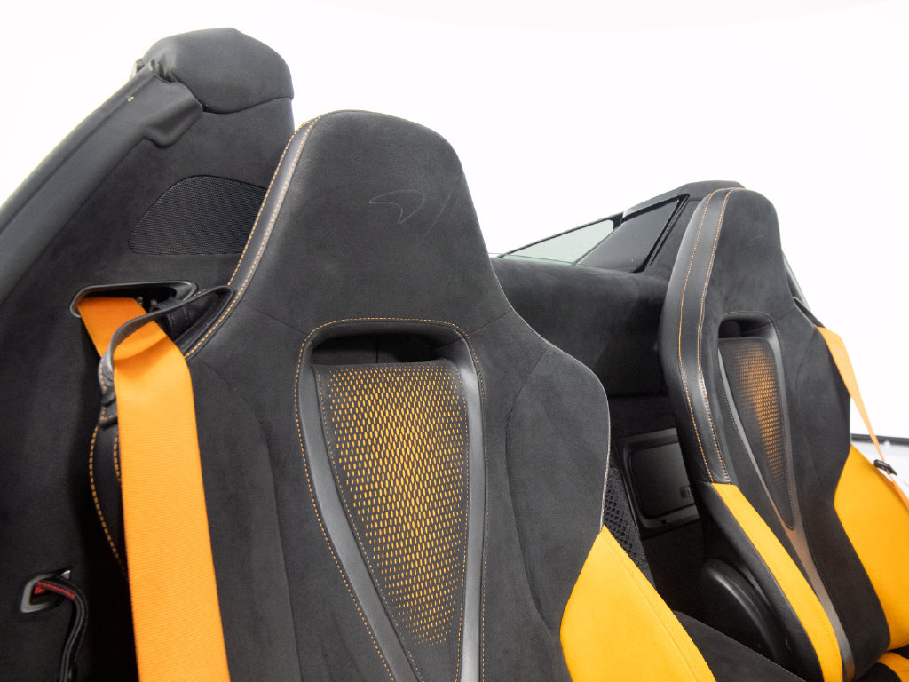 Used 2024 McLaren 750S Spider RWD image 38