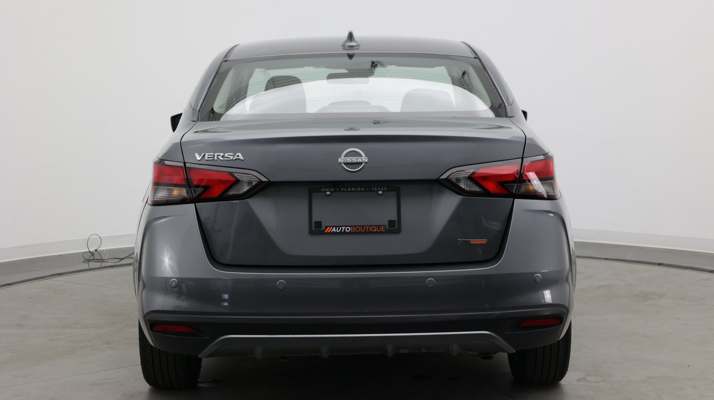 Used 2025 Nissan Versa SV FWD image 6