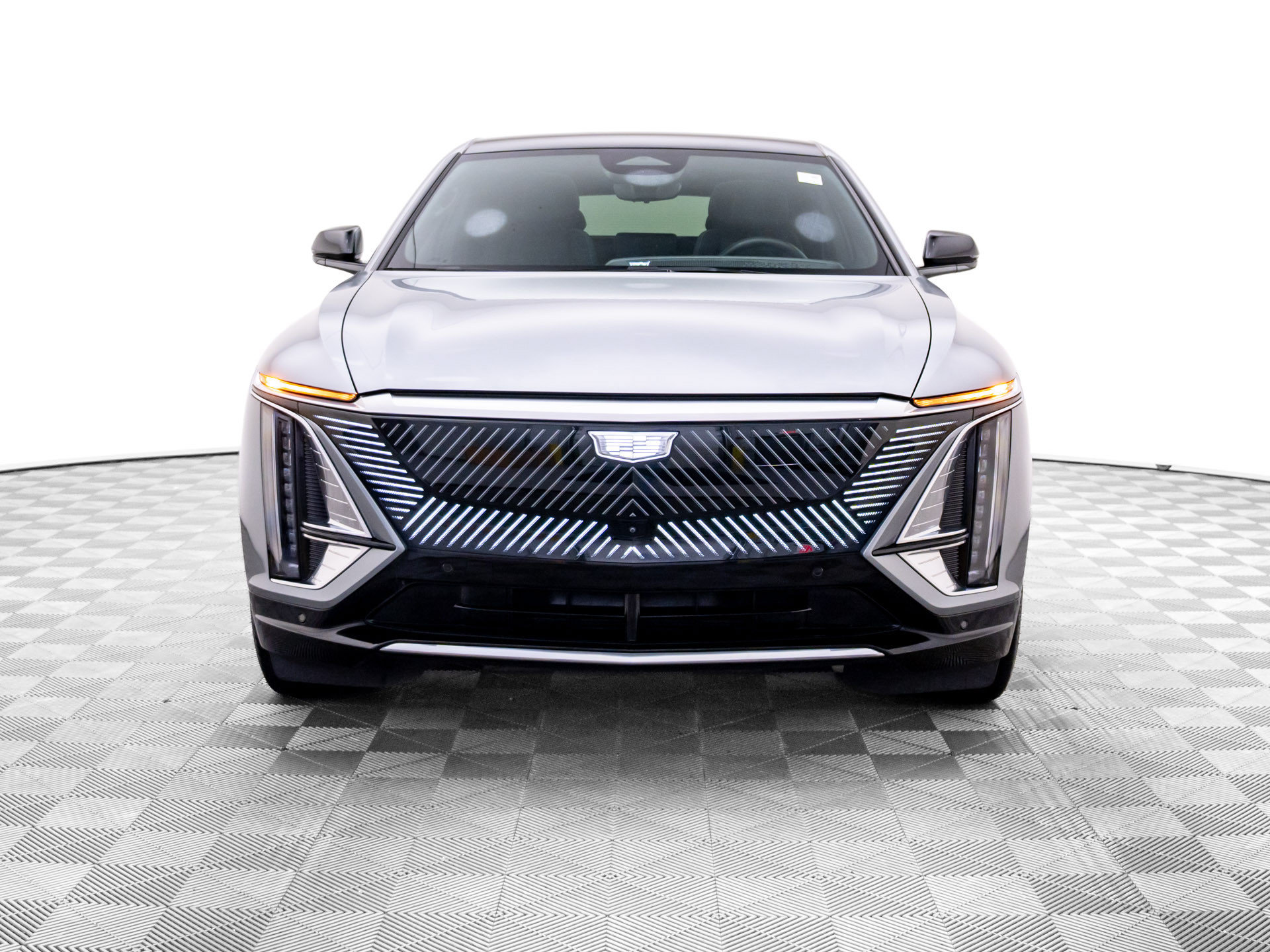 Certified 2025 Cadillac Lyriq Luxury w/ LPO, Floor Liner Package AWD/4WD image 9