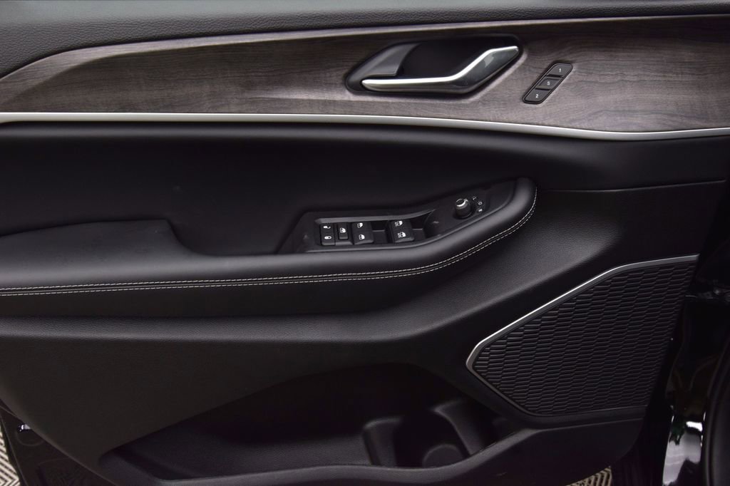 New 2026 Jeep Grand Cherokee Limited w/ Limited Altitude Package image 33