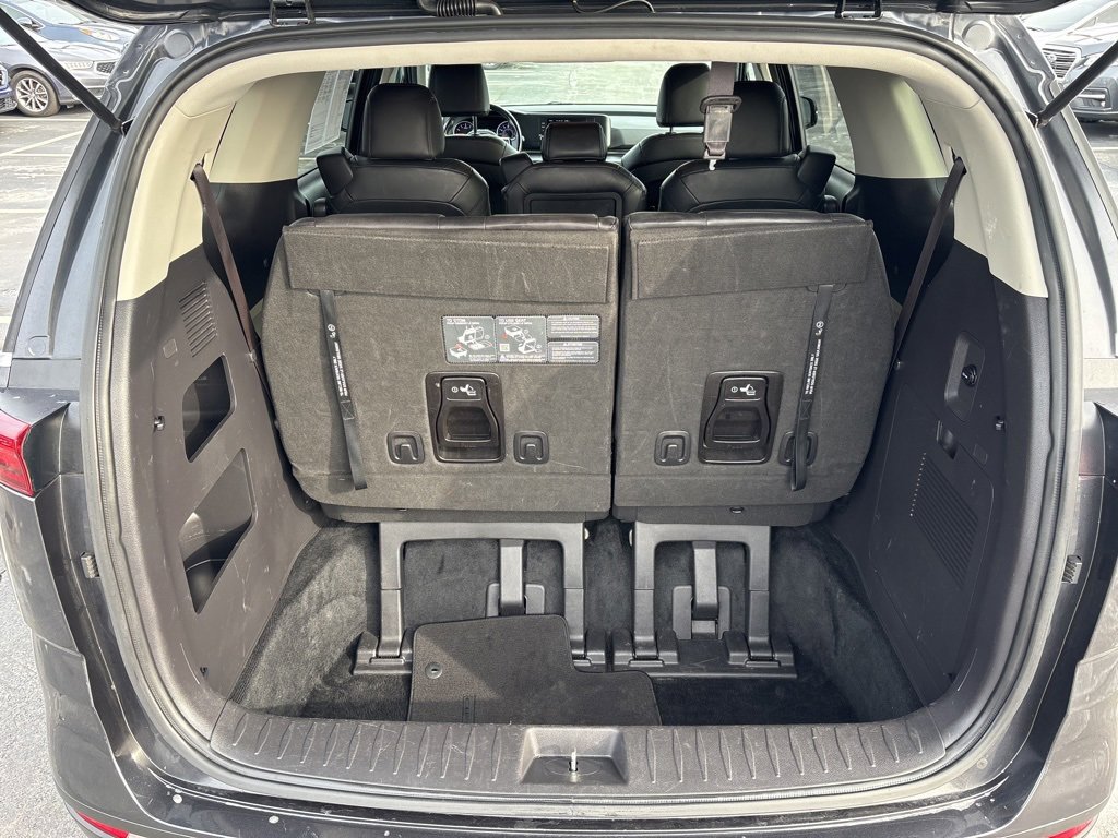 Used 2024 Kia Carnival LX image 29