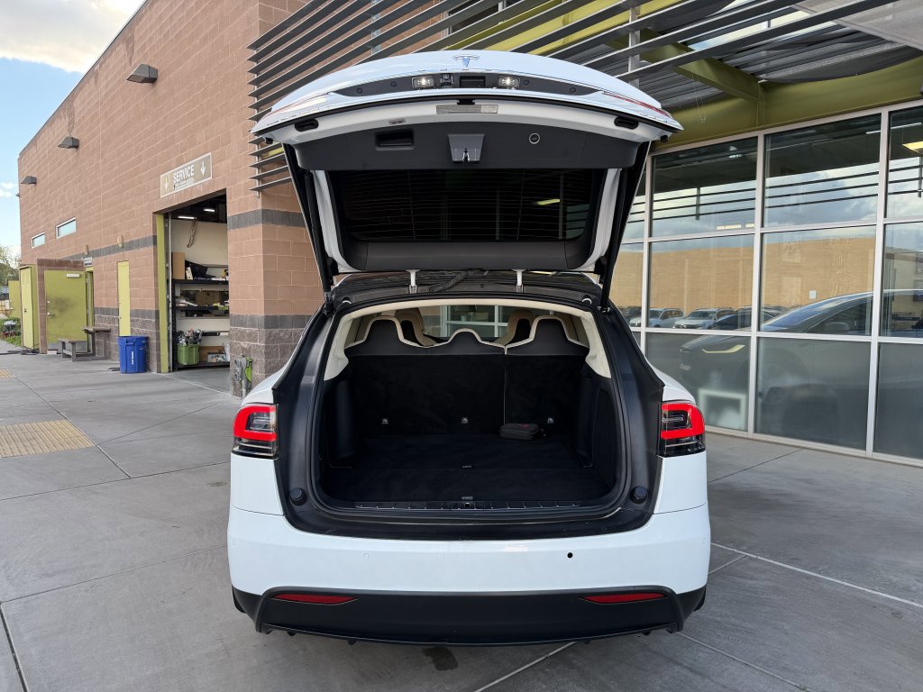 Used 2019 Tesla Model X 75D image 36