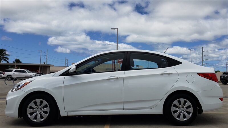 Used 2016 Hyundai Accent SE FWD image 2