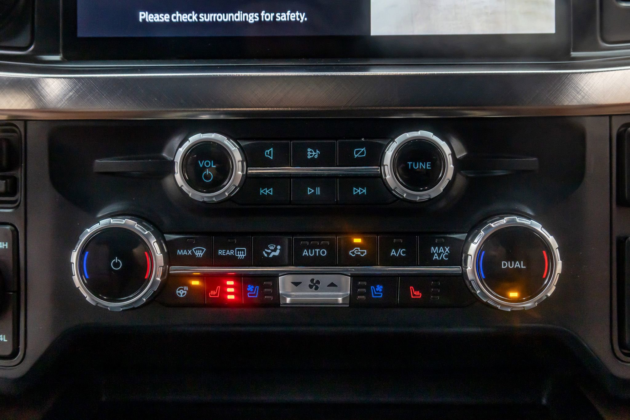 Used 2024 Ford F250 King Ranch w/ FX4 Off-Road Package image 24