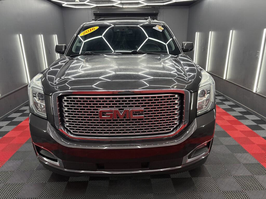 Used 2016 GMC Yukon Denali w/ Open Road Package image 2