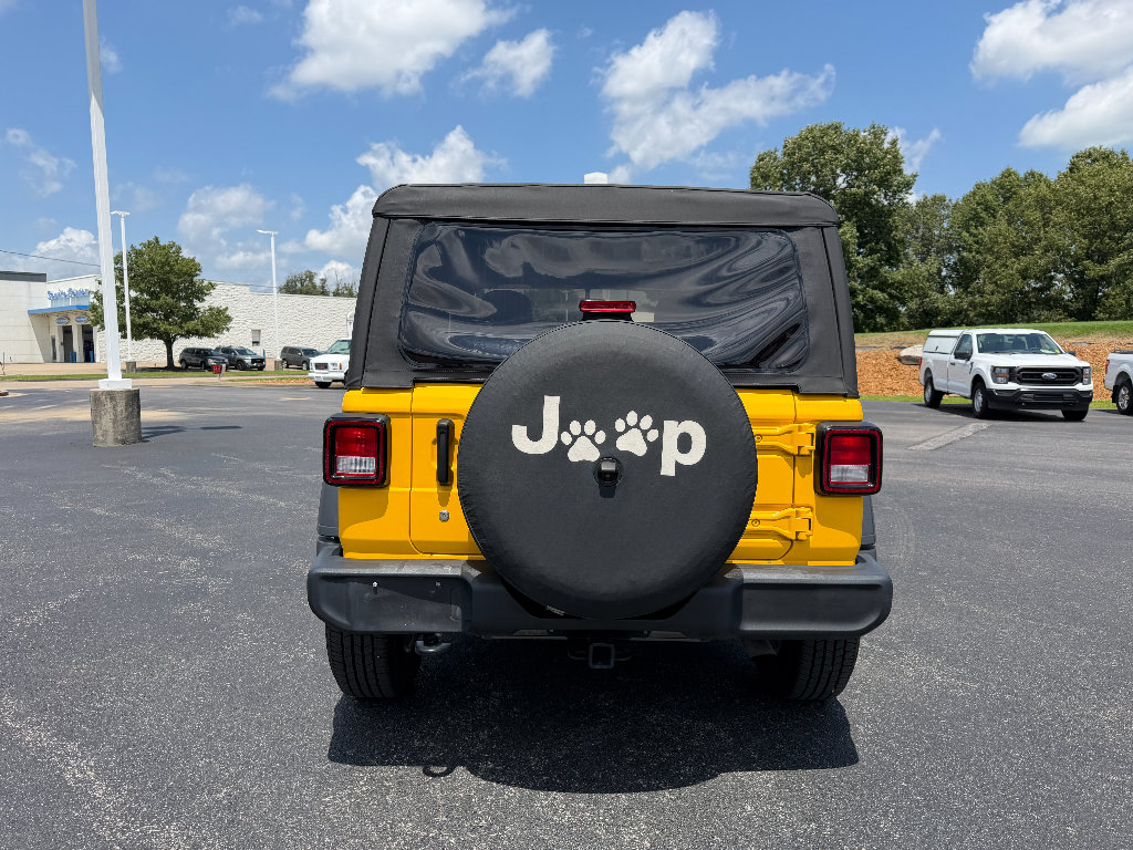 Used 2018 Jeep Wrangler Sport AWD/4WD image 6