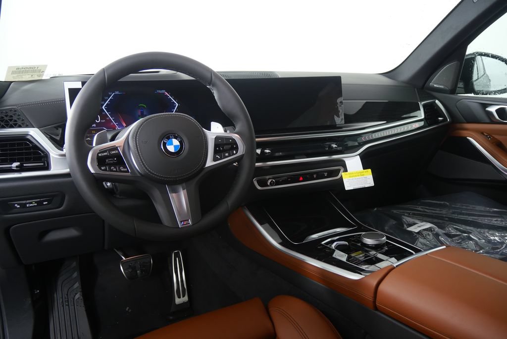 Used 2026 BMW X5 xDrive40i w/ M Sport Package AWD/4WD image 17