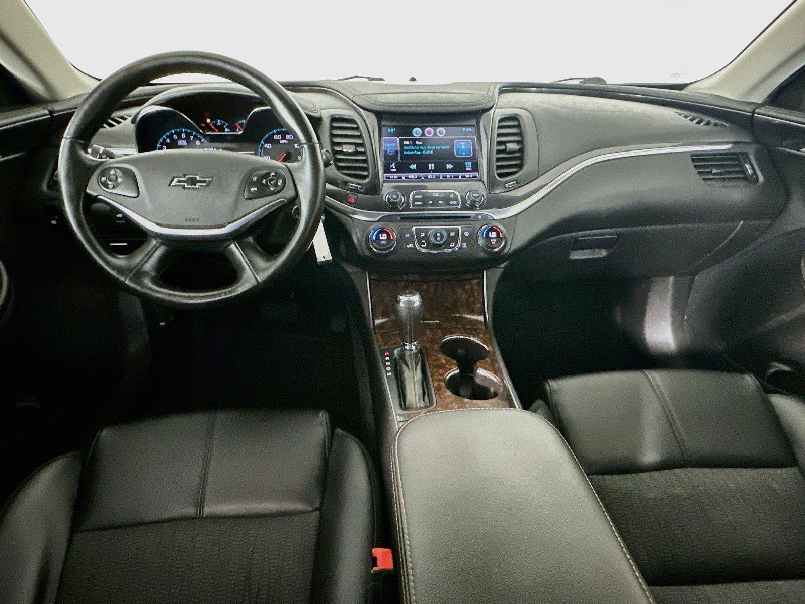 Used 2015 Chevrolet Impala LT FWD image 28