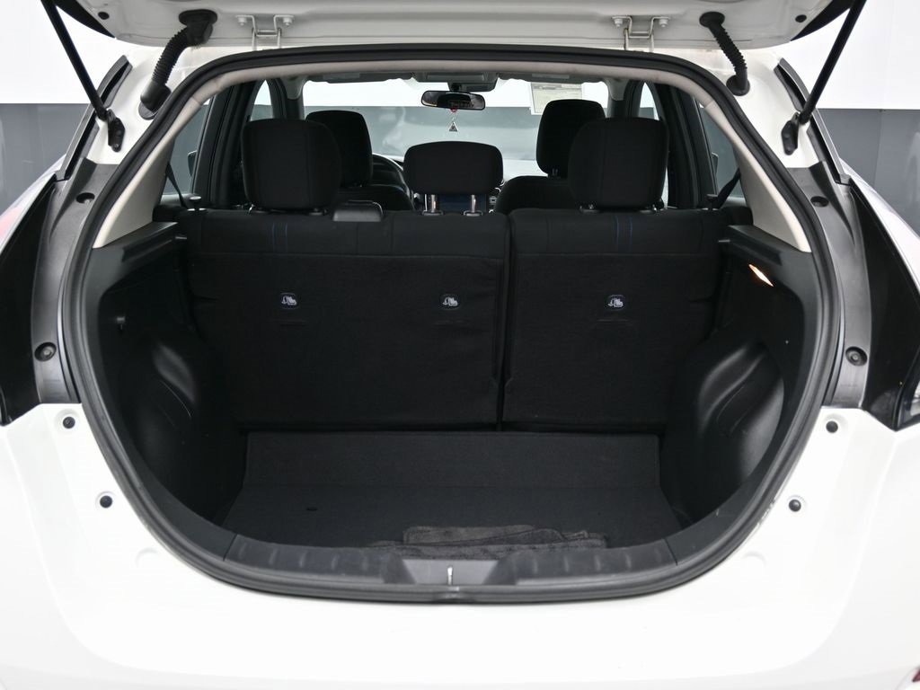 Used 2023 Nissan Leaf S image 15