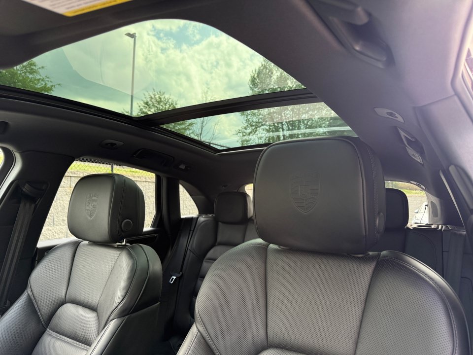 New 2026 Porsche Macan Turbo AWD/4WD image 19