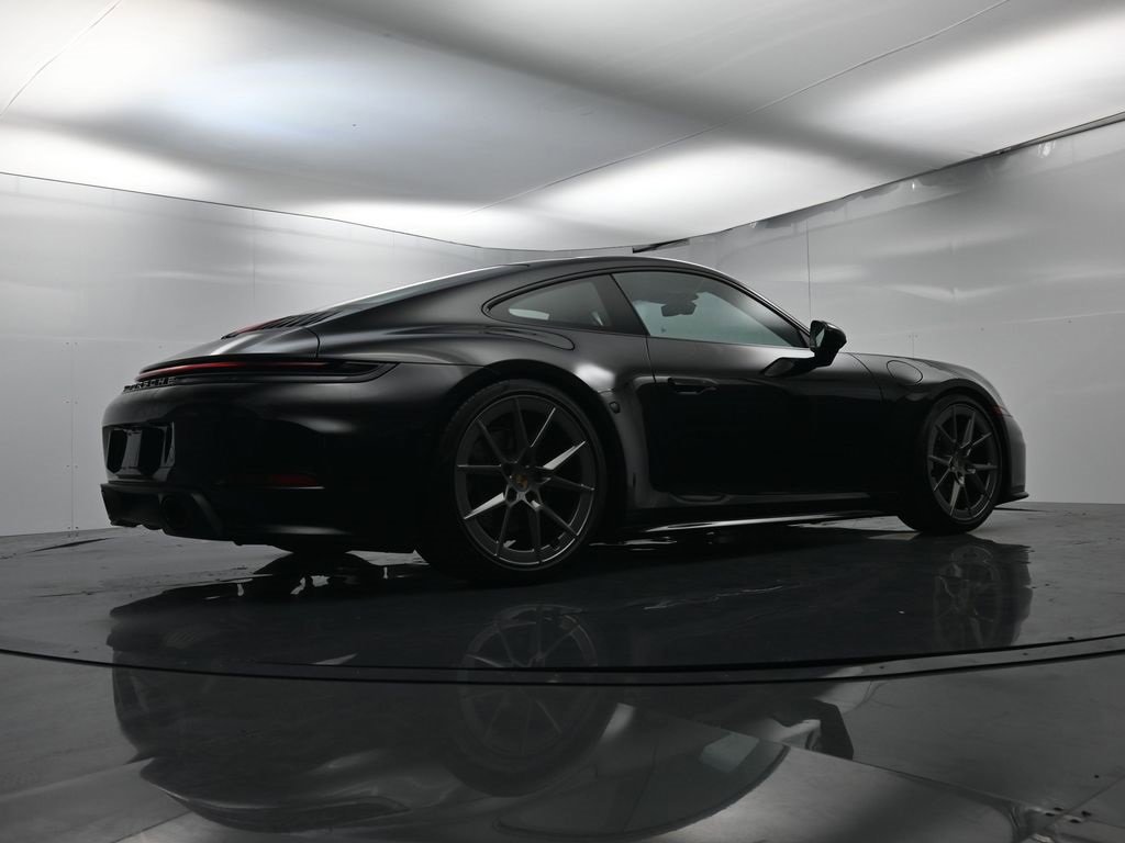 Used 2025 Porsche 911 Carrera image 46
