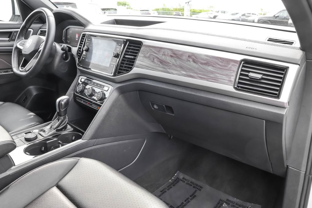 Used 2023 Volkswagen Atlas Cross Sport SE AWD/4WD image 35