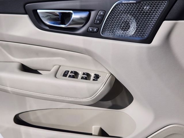 New 2026 Volvo XC60 T8 Ultra w/ Climate Package image 9