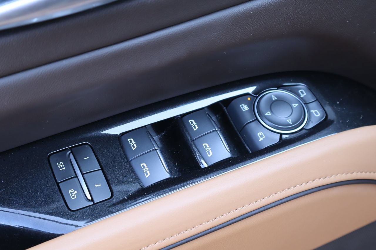 Used 2024 Cadillac Escalade ESV Sport AWD/4WD image 24