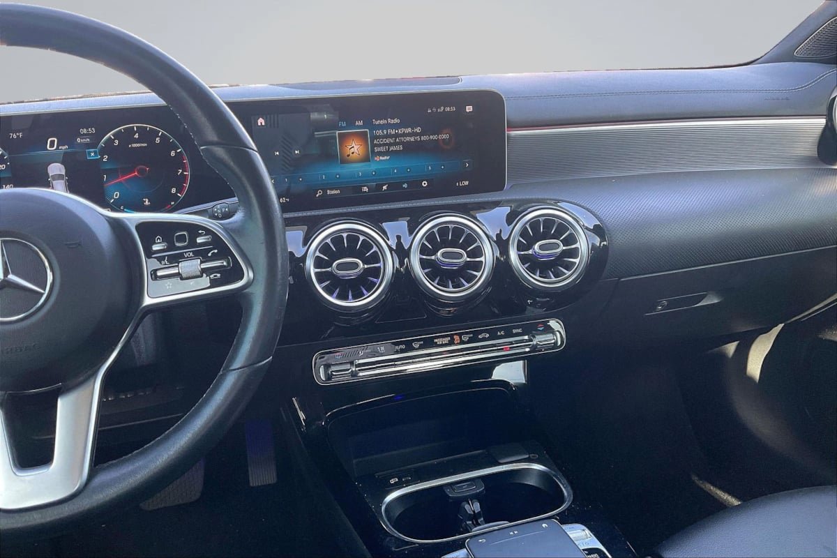 Used 2020 Mercedes-Benz CLA 250 image 6