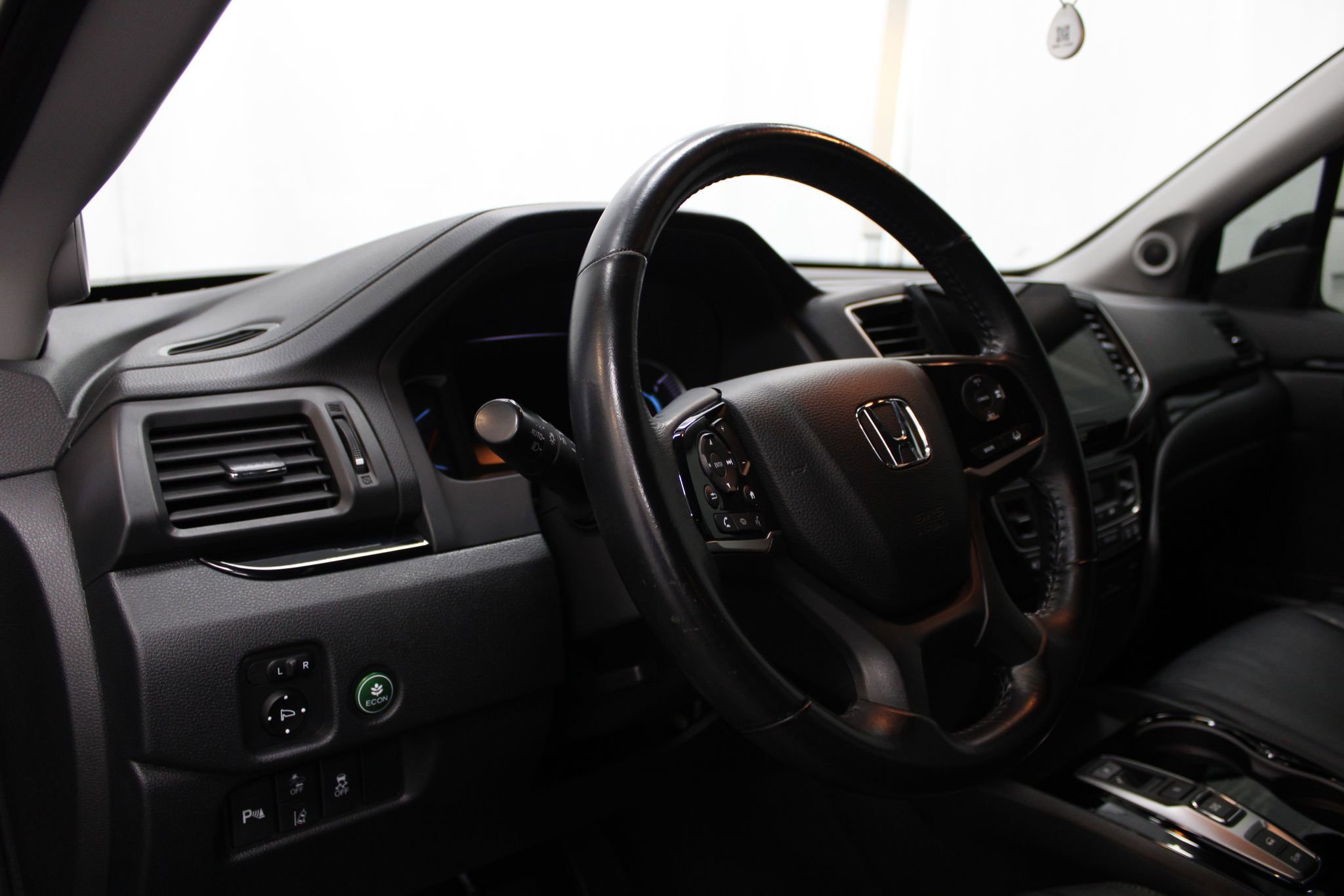 Used 2021 Honda Pilot Touring image 10