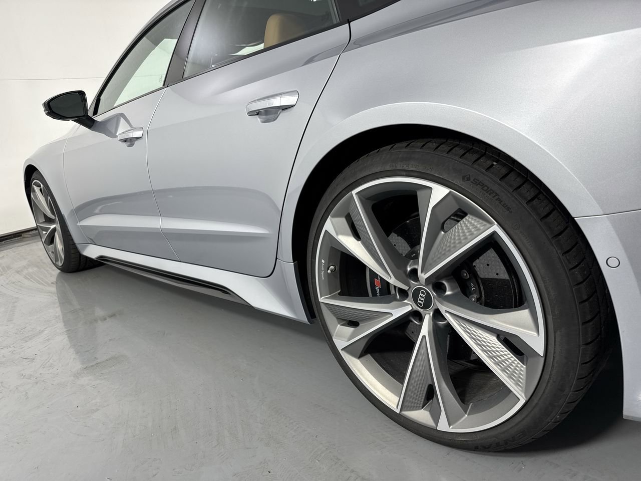 Used 2021 Audi RS 7 Sportback AWD/4WD image 3