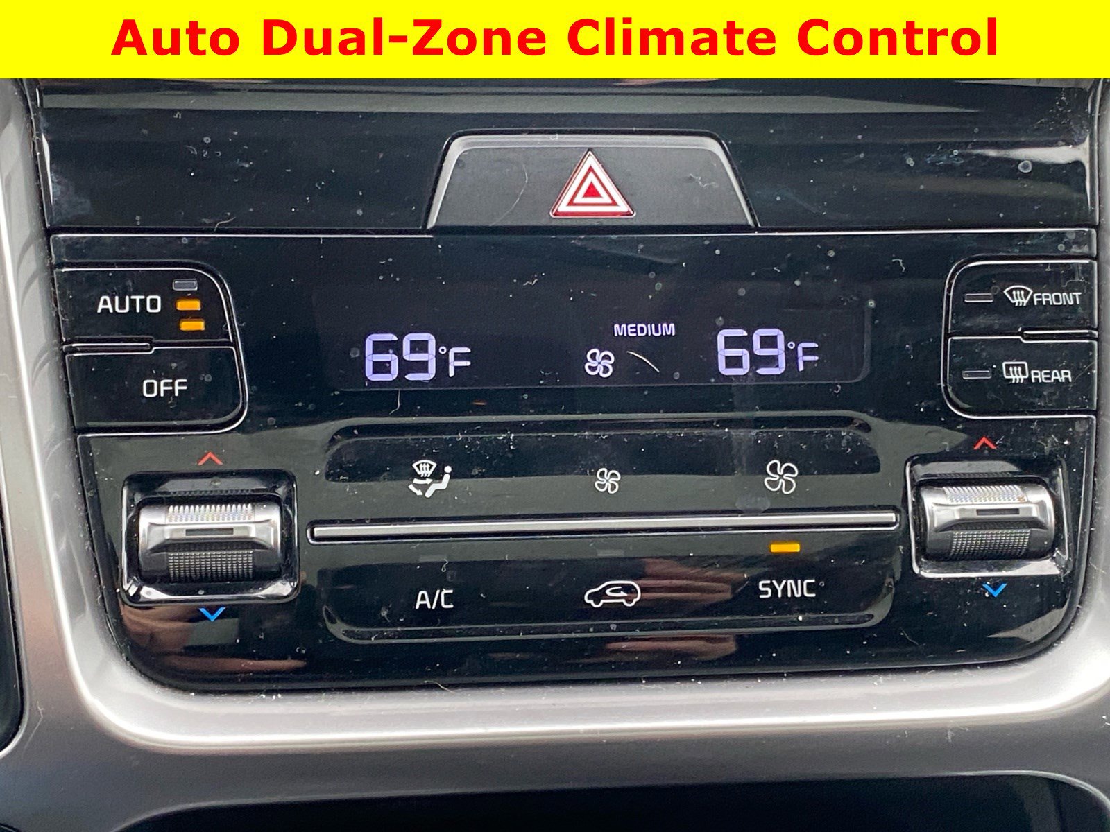 Used 2022 Kia Sorento S w/ Panoramic Sunroof Package image 15