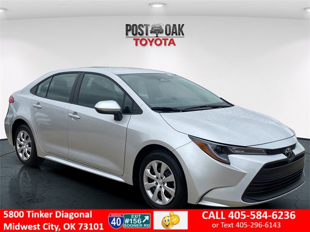 Used 2025 Toyota Corolla LE image 1