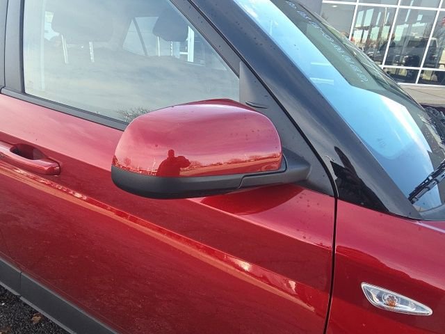 Used 2024 Hyundai Venue SEL image 5