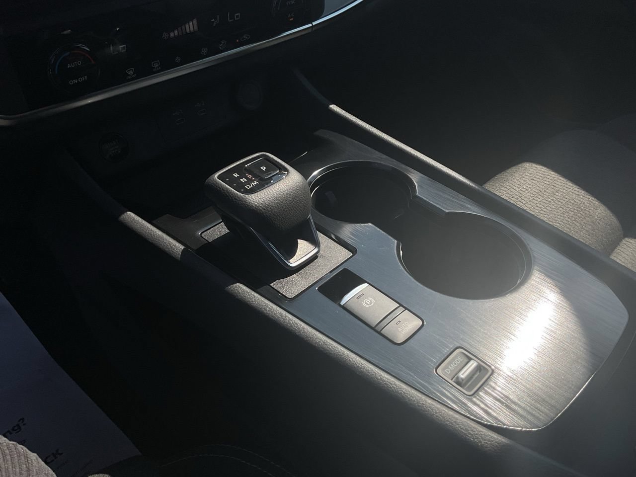 Used 2025 Nissan Rogue SV FWD image 20