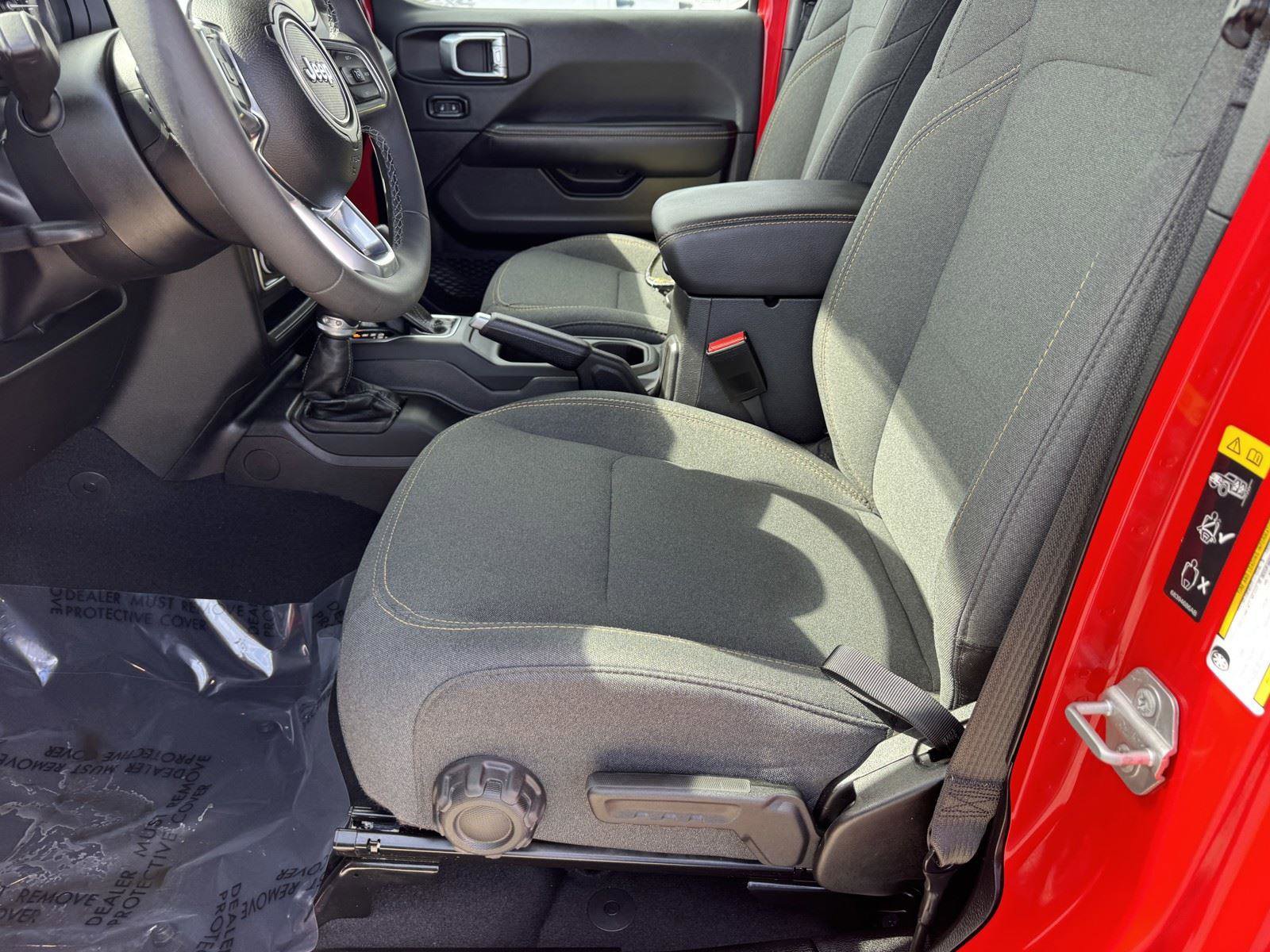 Certified 2025 Jeep Wrangler Sahara w/ Safety Group AWD/4WD image 15