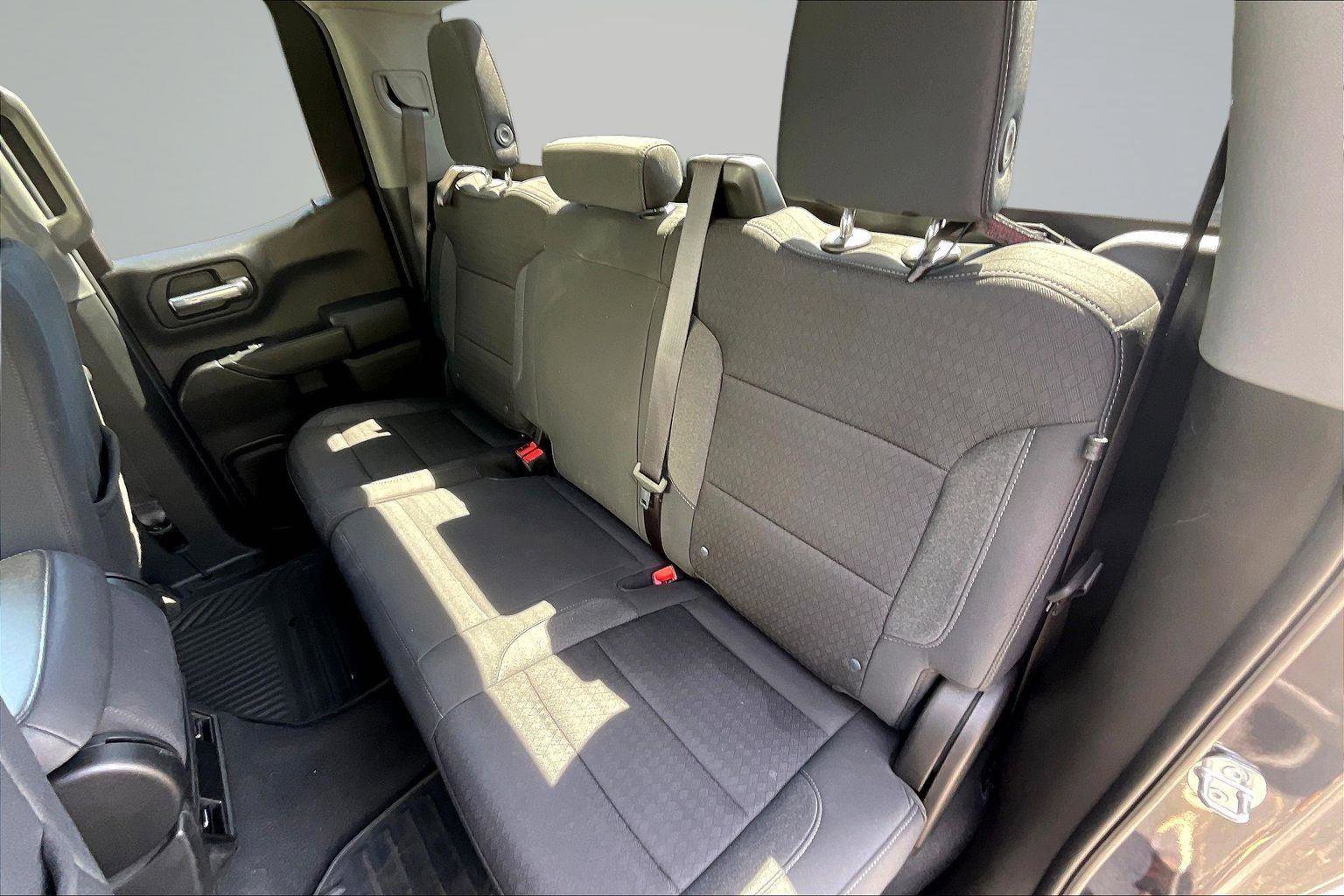 Used 2023 Chevrolet Silverado 1500 Custom AWD/4WD image 25