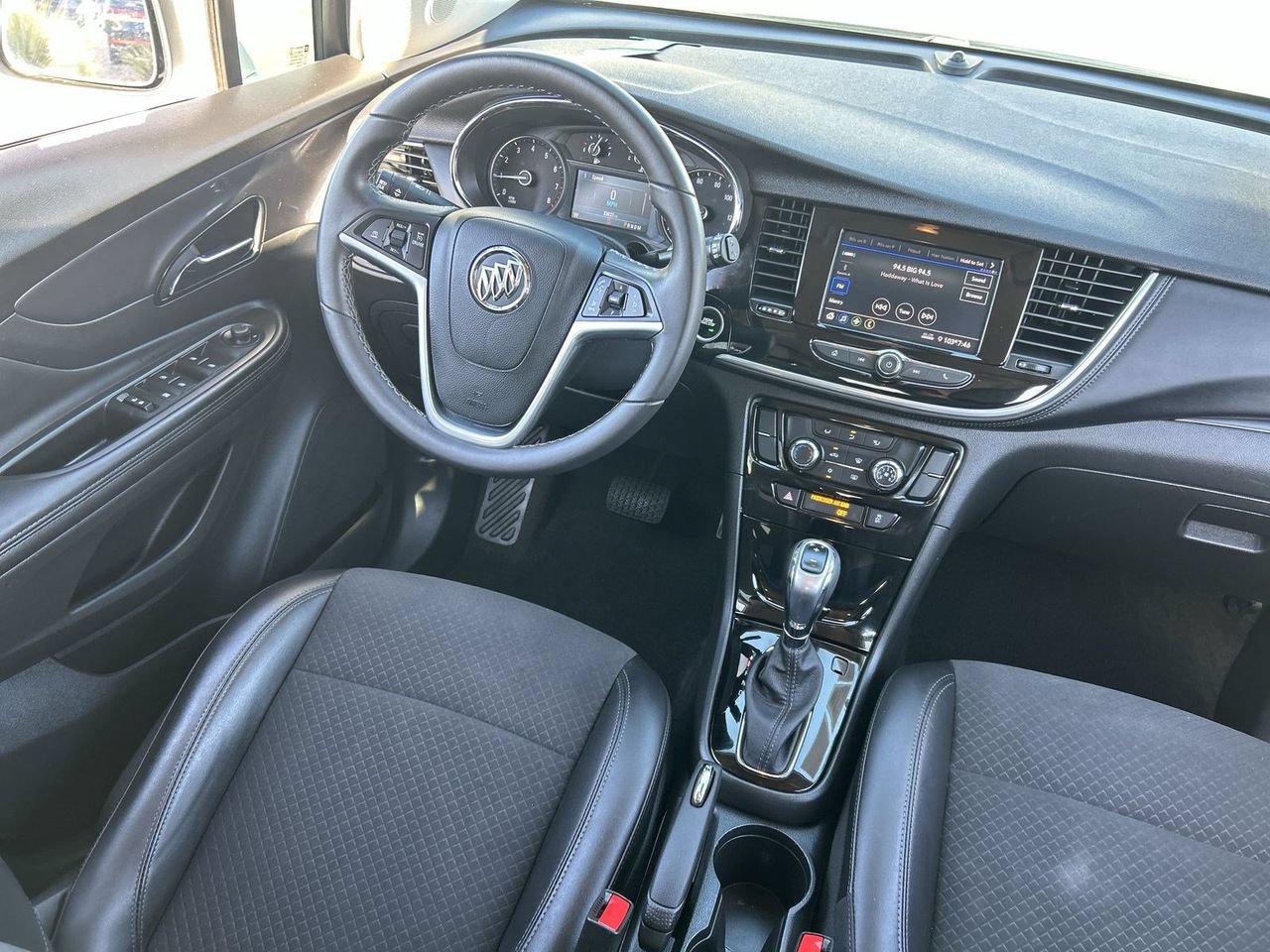 Used 2022 Buick Encore Preferred w/ Safety Package FWD image 12